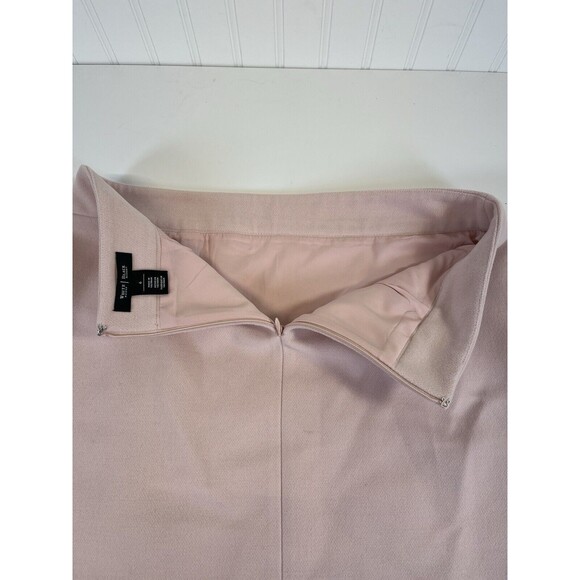 White House/Black Market Pink Above Knee Skirt.Asymmetrical Zipper Front  Size 6 - Picture 3 of 10